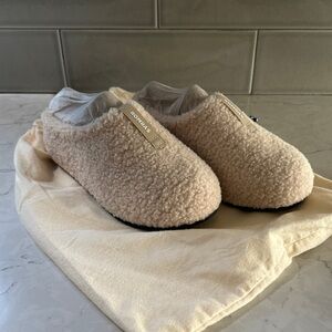 Bombas Slippers in Cream